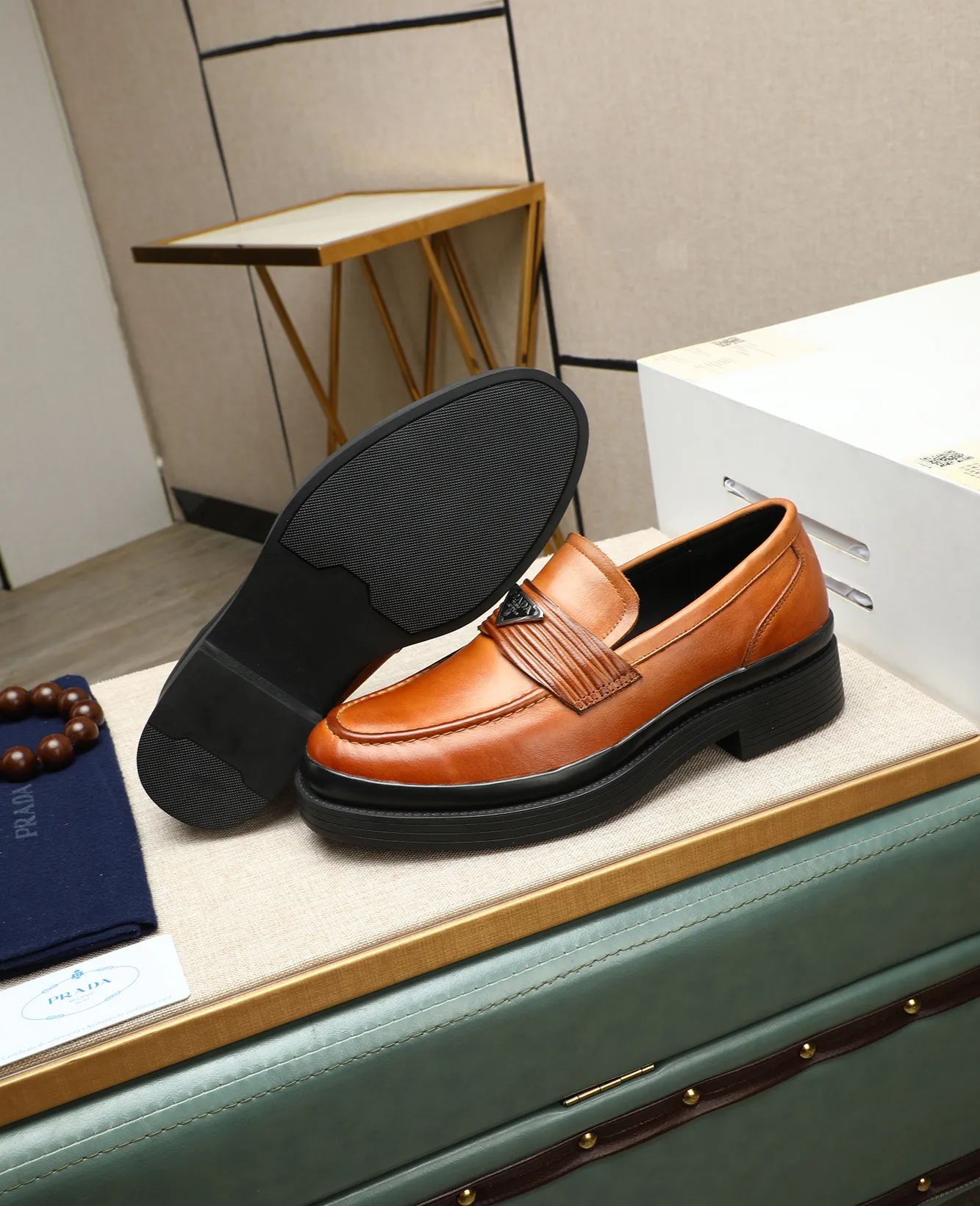 Men's men's shoes 💰540 (water-dyed cow leather) 📛📛PRADA high-end counter's latest formal business leather shoes 👔original and highest quality! Imported from Italy 🇮🇹 first-layer calfskin fabric ➕ cowhide lining Original outsole Formal size: 38➖44 (45 customized)